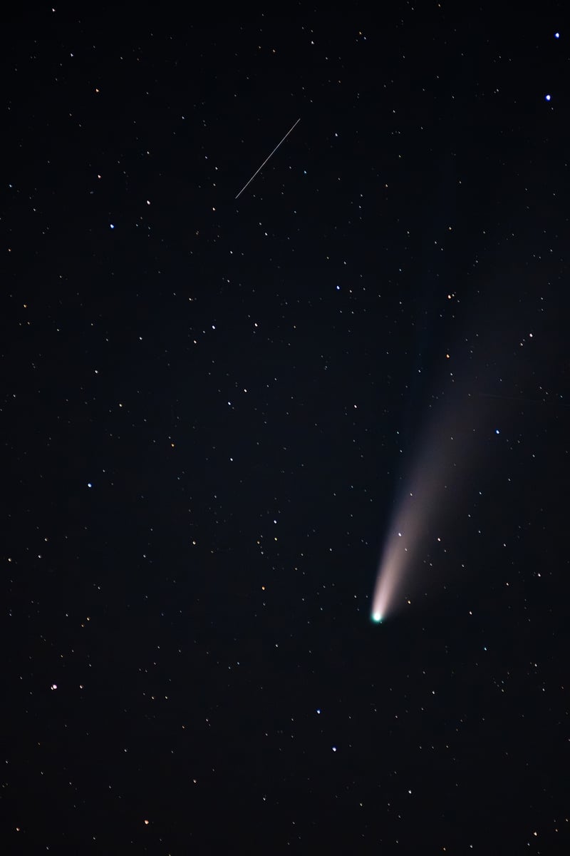 Comet C/2020 F3 (NEOWISE).